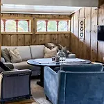 With Terrace And Mountain Views In Casa vacanze